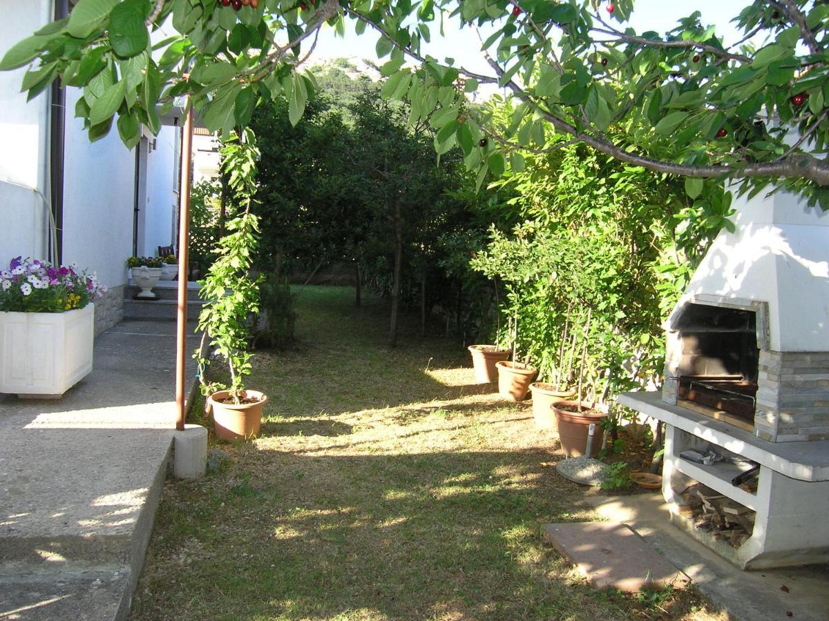 Apartments Mari With Terrace Baška Esterno foto