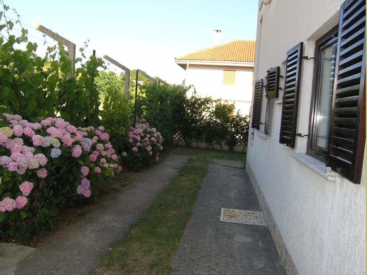 Apartments Mari With Terrace Baška Esterno foto